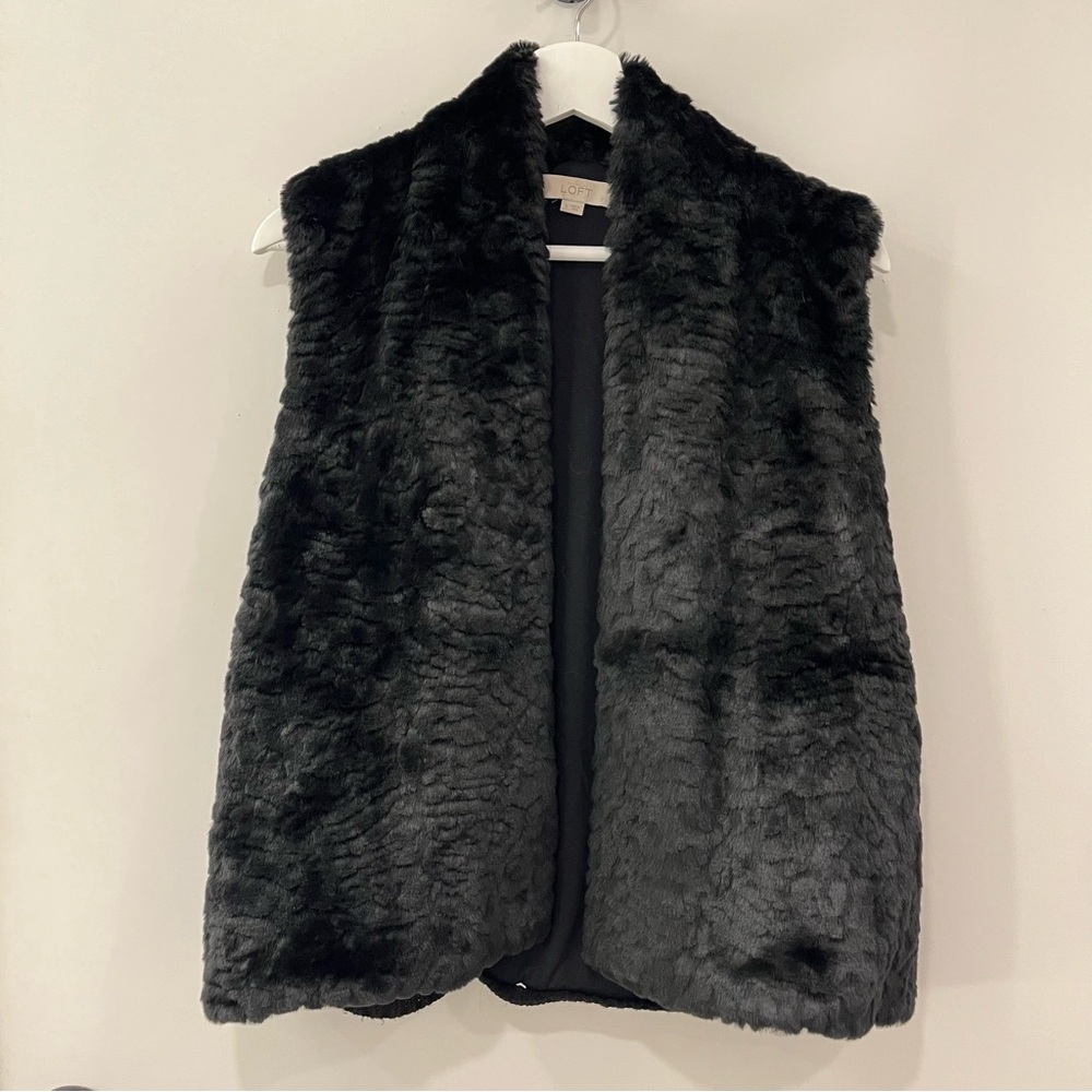 LOFT Black Faux Fur Vest and Knitted Back EUC Small